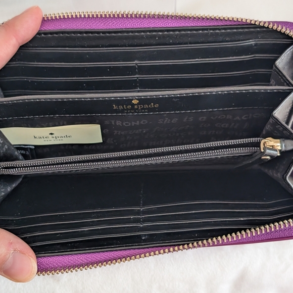 Kate Spade Pink/Purple Iridescent Zippy Wallet Storybook Lining Full Size NWOT - Picture 5 of 5